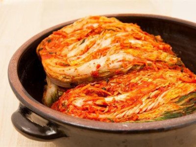 50·60대도 김장 대신 김치 사 먹으니...코로나 끝나도 식지 않은 포장김치 인기