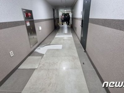 17층 바닥 갈라졌어요…한밤 광주 오피스텔 입주민 긴급 대피
