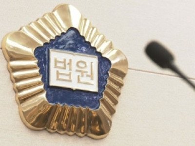 “당신 너무 불친절해”…아파트 입주민, 관리소 직원에 ‘가스총’ 쏴