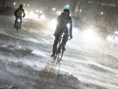 “정말 지구 망하나”…스웨덴 영하 43도에 국가마비, 영국 300곳 홍수